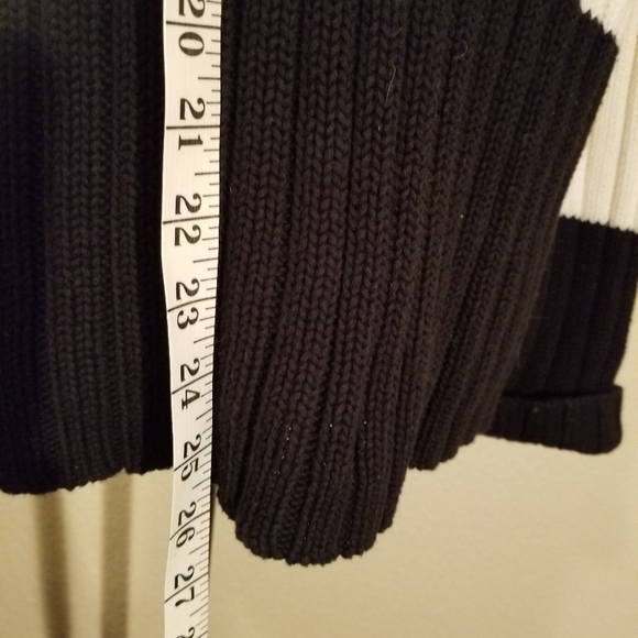 Sweater - Picture 4 of 5